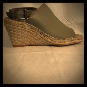 CASLON SUTTON WEDGE ESPADRILLE GRAY LEATHER SIZE 9